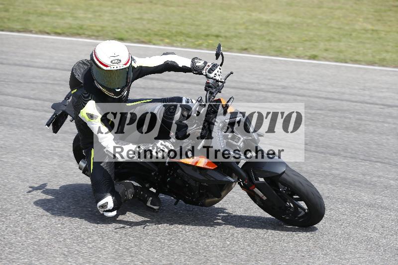 /27 12.06.2025 Ducati Schweiz Trackday Warmup  ADR/gruen-vert/29